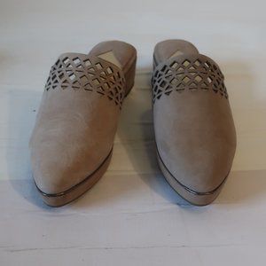 NWT Womens Klik "Anni" Camel Tan Suede Cut-Out Mules Sz 6*